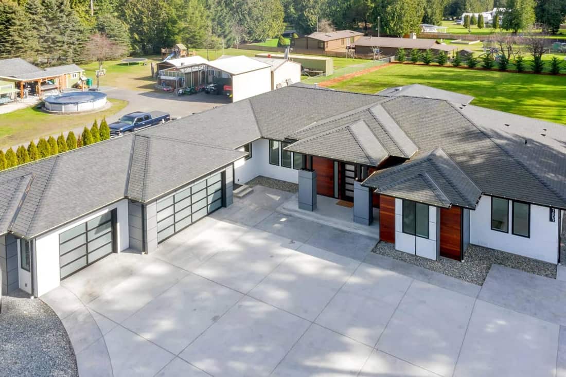 Skyline Mansion in Koungou Heights
